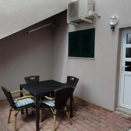 Apartman Izvor Pag Town